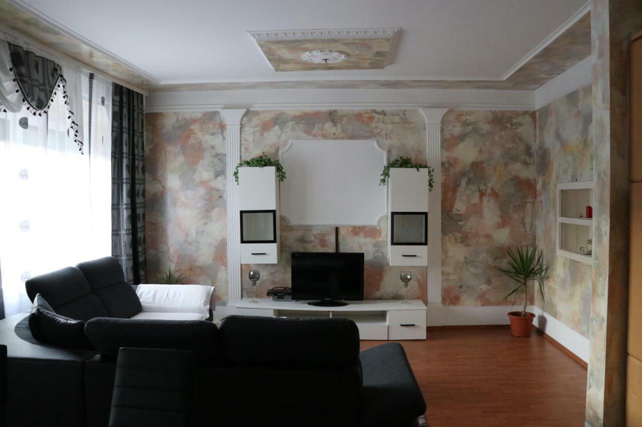The Lakehouse Villa Neusiedl Am See Wienerstrasse 8 Extérieur photo